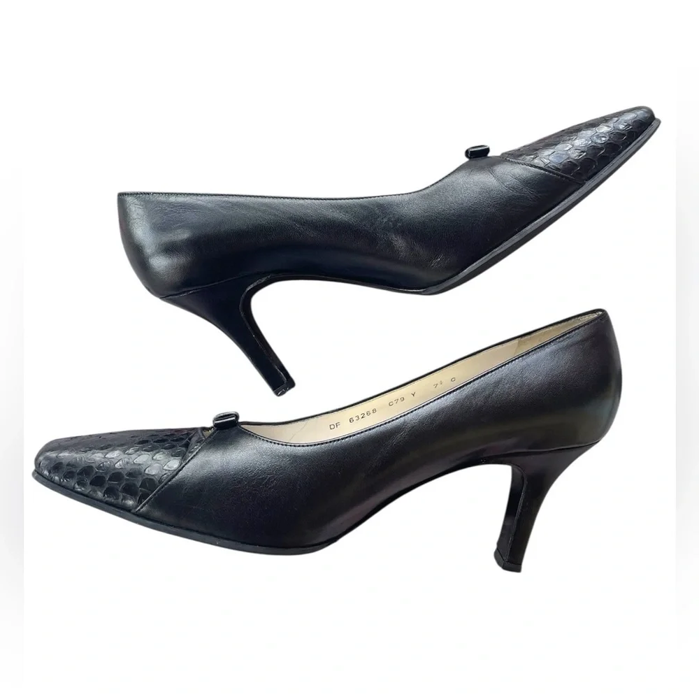 Salvatore Ferragamo Black Leather Women's Shoes